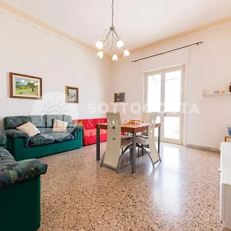 Апартаменты Rosa's Flat -