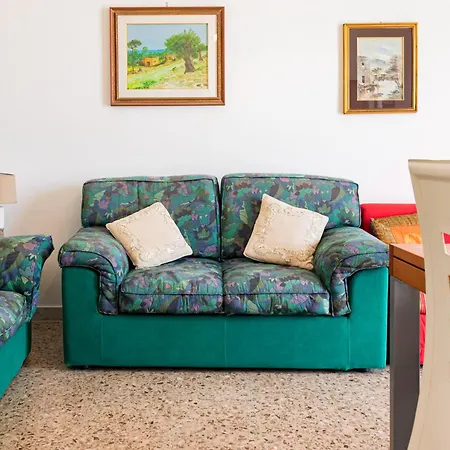 Rosa's Flat - *